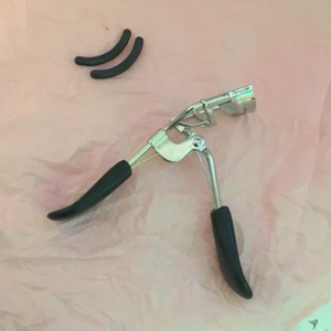 Jättebra skick  - Den här är jätte bra skick använt säkert 5 gånger får med dom där svarta 