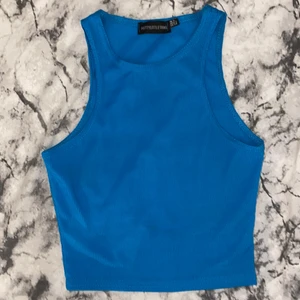 Linne  - Snyggt linne i bra skick.  säljer den för att den är för liten. Skriv inan du trycker på ”köp nu”