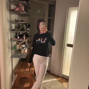 Zadig volatire tröja  - Säljer min slutsålda Zadig tröja då den nu tyvär är för liten men annars hade jag aldrig sålt💞