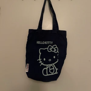 Hello Kitty tote bag - Oanvänd💋