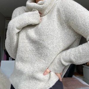 Stickad tröja - Stickad tröja från Chiquelle i storlek ONE SIZE