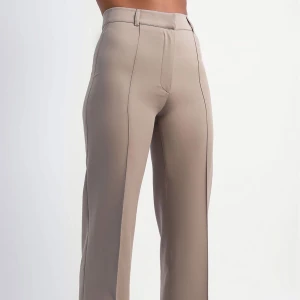 Kostymbyxor - Från madlady, endast testade  Ord, 599 Säljer för 299 + 69 frakt 