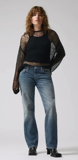 Weekday jeans - Säljer mina SUPER fina weekday jeans ❤️ använt 2 ggr då dom är för korta på mig som är 170 cm!! nypris 590kr!!