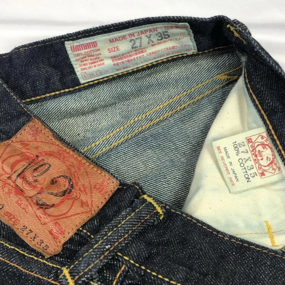 Evisu daicock jeans i bra skick. Original pris 3500kr. Ingen ångerrätt    Evisu Daicock Selvedge Denim  • Storlek: 27 x 35   • Utmärkt begagnat skick  • Mått • Midja: 27 tum (34 cm) Yttre ben: 96 cm Innerbenslängd: 73 cm  • Benöppnig: 18 cm. Jeans & Byxor.