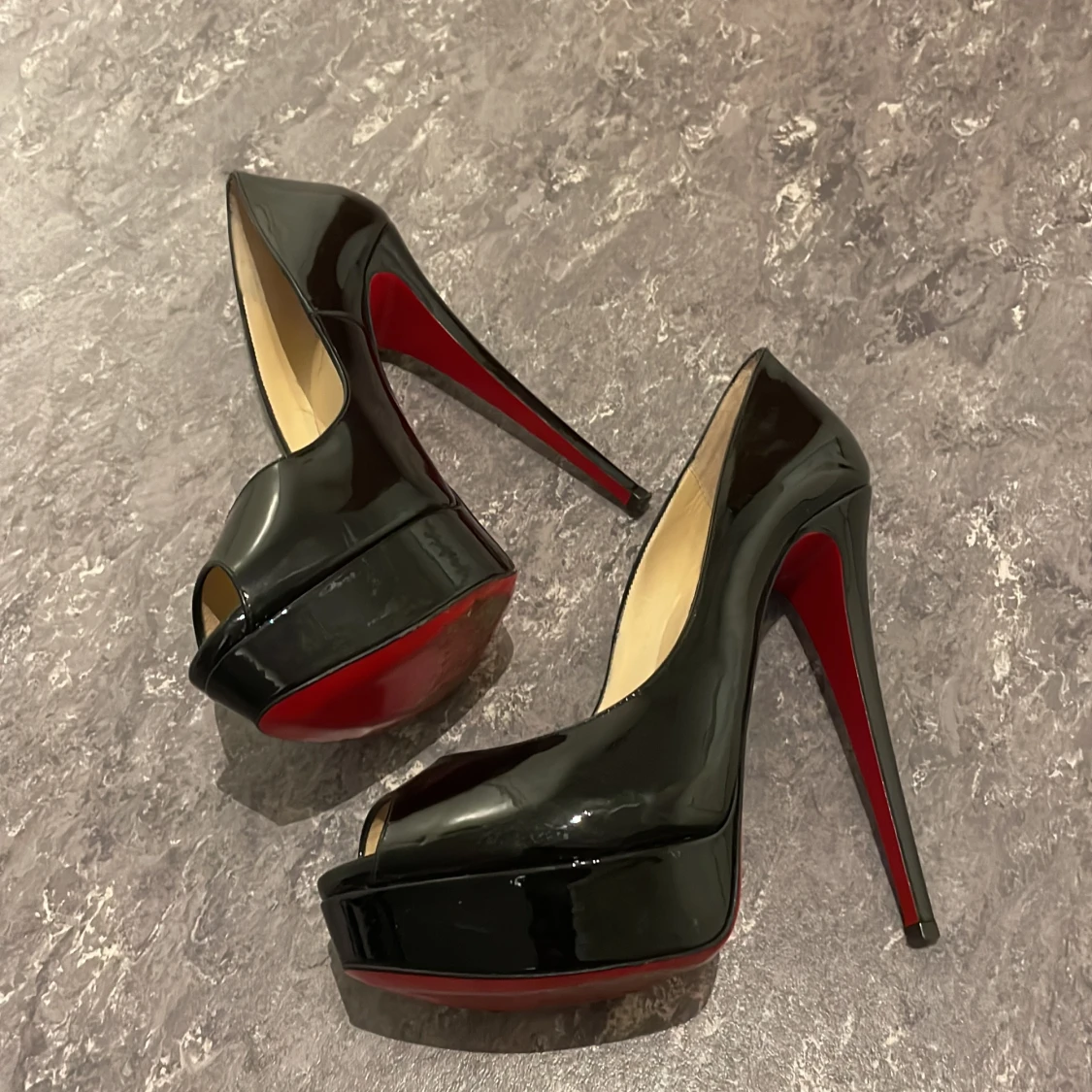 Louboutin - 90