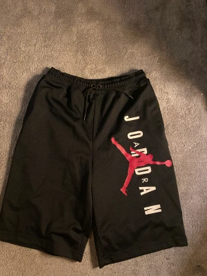 Jordan byxor  - Knappt använda Jordan byxor 