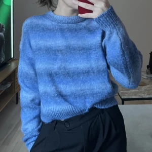 Stickad tröja 80kr - Stickad tröja från H&M Använt 2 ggr. 