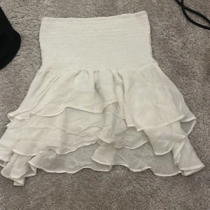 Linne kjol - En jätte fin kjol ifrån Shein. Bilden är ifrån somras och är i storlek XS