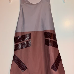 TRÄNINGSKLÄDER - Oanvända träningstoppar. Bild 1 och 2 Adidas x Stella McCartney, bild 3 Nike. Säljes för 40 kr/st. Alla i strlk 38