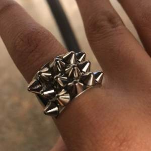 Super cool äkta edblad ring ❤️‍🔥❤️‍🔥❤️‍🔥