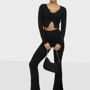 Set - Set från Nelly, strl S 100kr båda delarna 