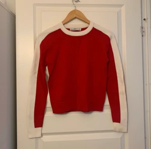 Knitwear från Zara - Helt ny tröja som jag har aldrig använt. Storlek M