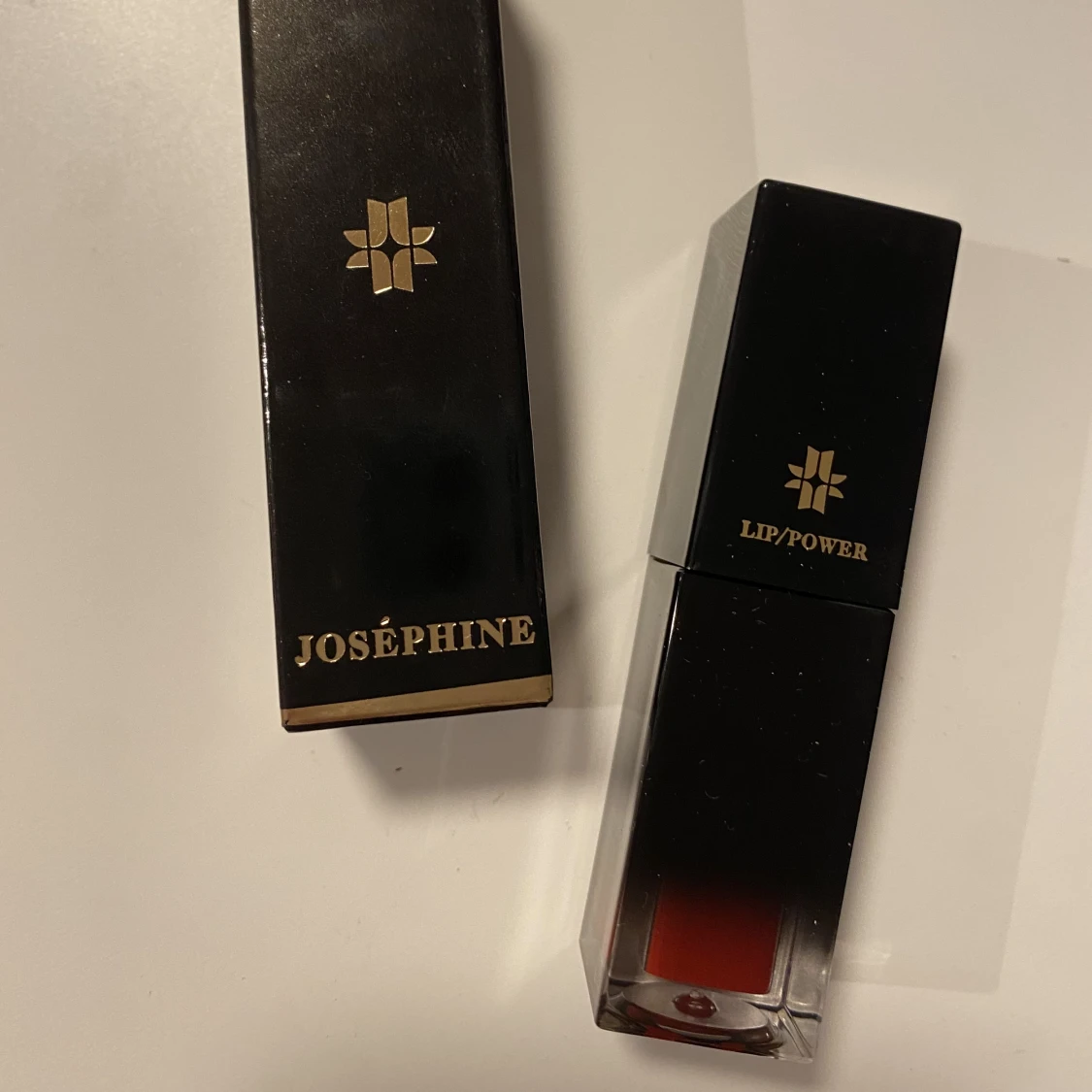 Joséphine Natural matte Liquid lipstick 