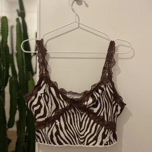 Festlinne  - Skönaste linnet i stretch. Storlek S-L. Perfekt till sommaren eller under stickade koftan 🖤 