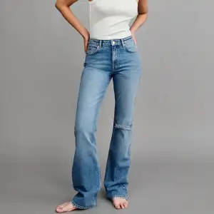 Mid Rise jeans från Gina tricot! Säljer då de inte kommer till användning, endast använda ett fåtal gånger