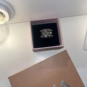 Edblad ring  - Intressekoll på min Edblad ring, köpte i slutet av somras men har inte kommit till användning  