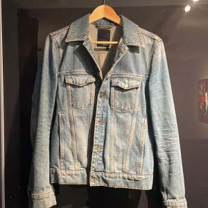 J.Lindeberg jeansskjorta i XS - Jeansjacka från JL i storlek XS