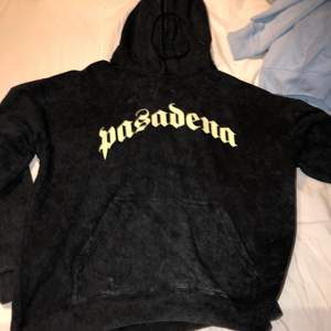 Acid wash hoodie från Boohooman, nypris ca 350kr, rökfritt hem, inga defekter, oversized
