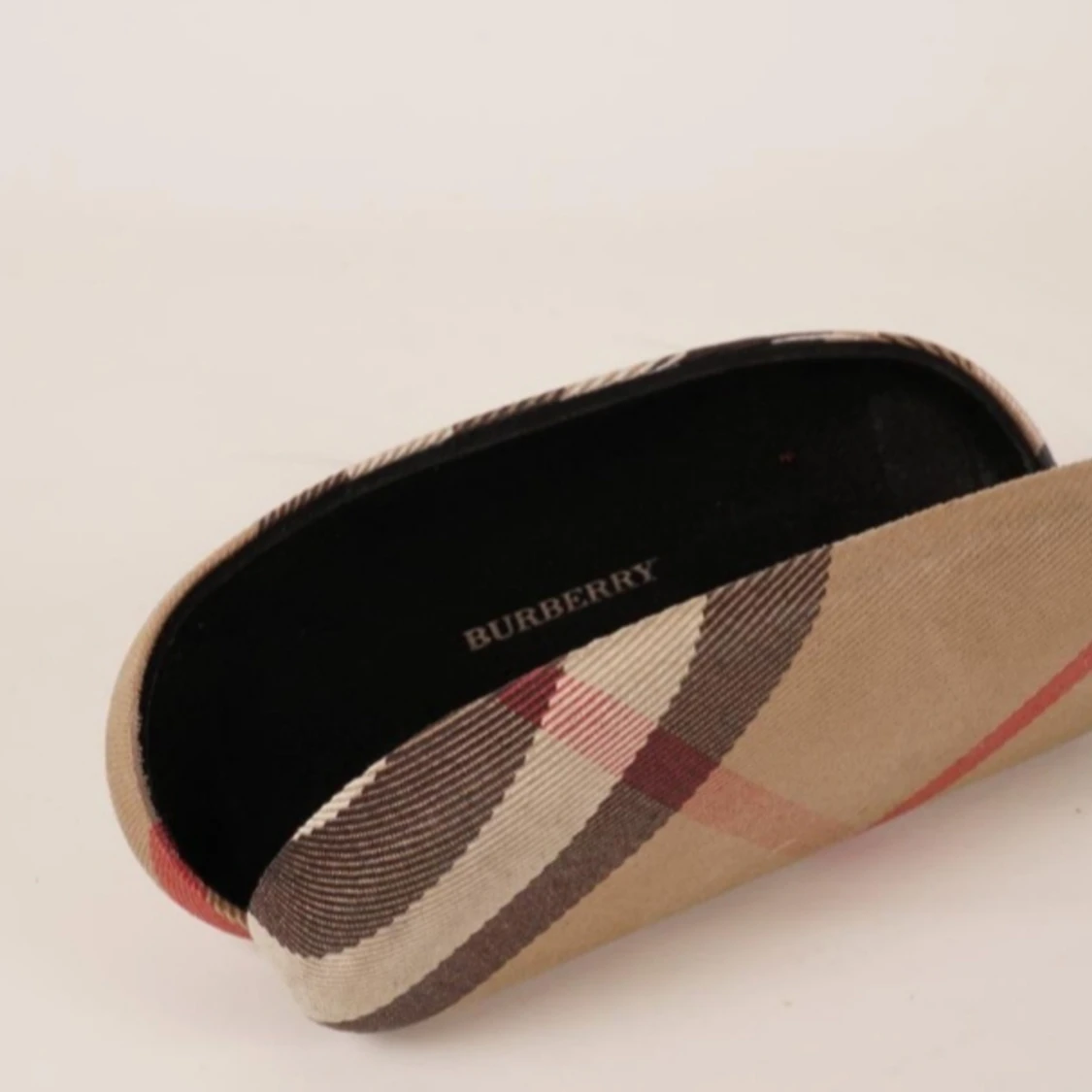 Burberry Solglasögon Unisex  - 91