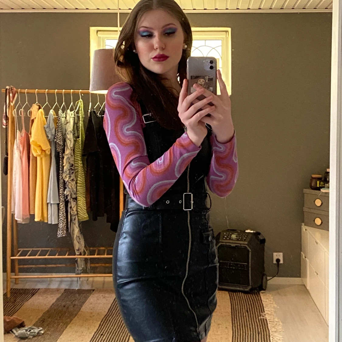 Svart läderklänning  - 91