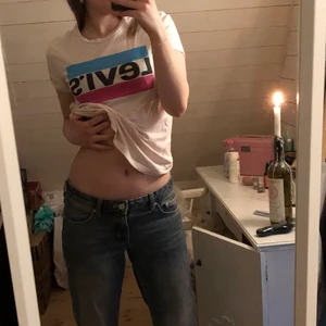 Levis tröja - väldigt fin Levis t-shirt med fin passning💕inte använd så mycket alls 