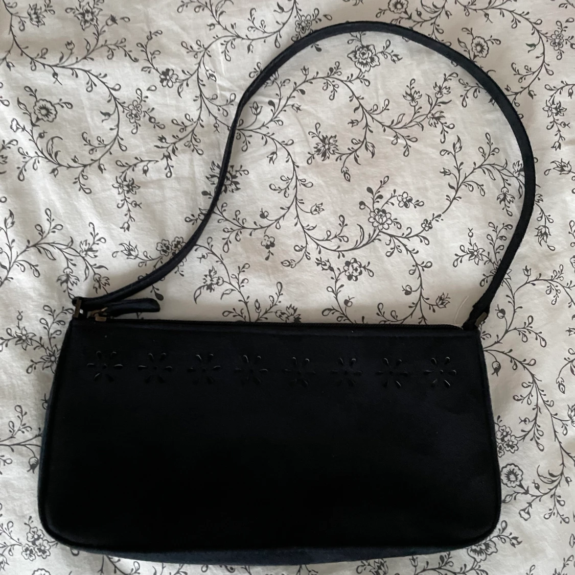 Svart liten handväska  - 90