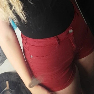 Molly shorts str 40 - Fint skick men är använda