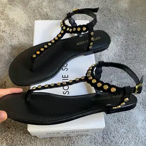 sofie schnoor sandaler som aldrig är använda! 🧡 säljer för 400 kr eller bud