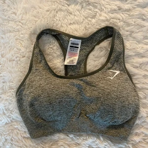 Gymshark sport-bh - Bekväm sport-BH men medium support. Köparen står för frakten.