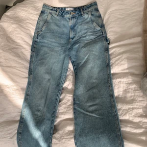 Jeans - Snygga jeans från Zara! Använt en gång! 