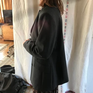 Kavaj - Fin kavaj i mycket bra skick , storlek L kanske? Fint att ha oversized 🌸 Frakt tillkommer på 57 kr 