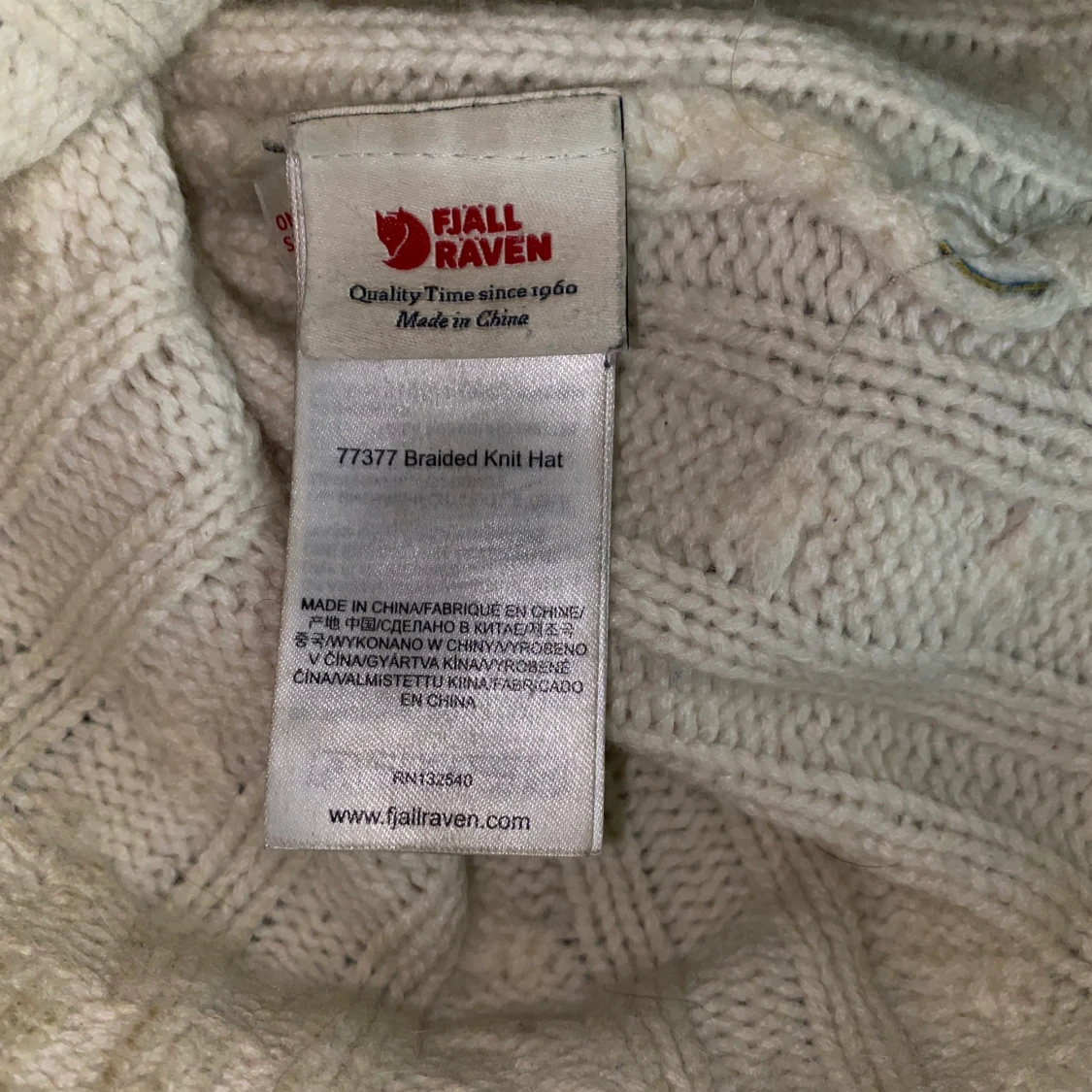 Fjällräven mössa vit  - 90