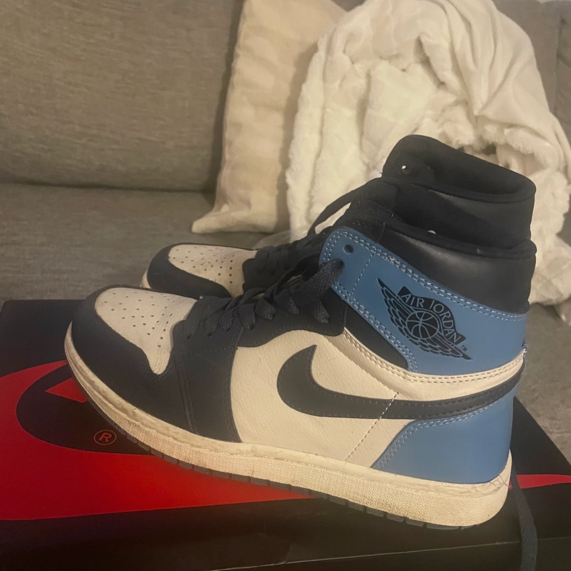 Air Jordan 1 Retro High OG obsidian  - 91