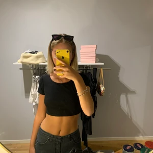 Topp - Super söt topp från bikbok med knytning i ryggen. 