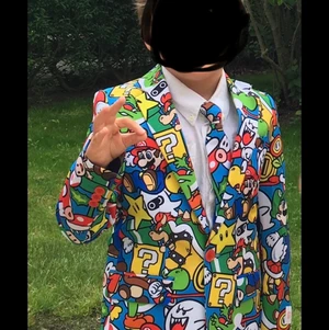 Barnkostym Super Mario - Kostym till barn, Super Mario-mönster. Fint skick! 