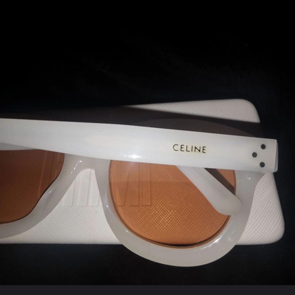 Celine solglasögon äkta - 90