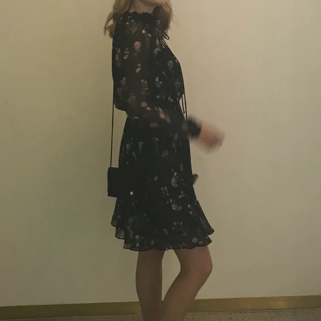 Meshklänning med hög krage, strl M - 90