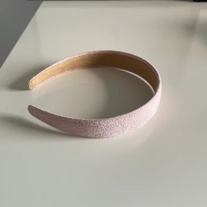 Diadem - Jättefint oanvändt diadem från Åhléns 