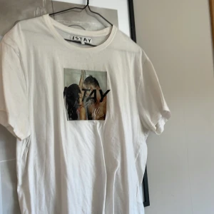 T-shirt Carlings - 50kr plus frakt, storlek L 