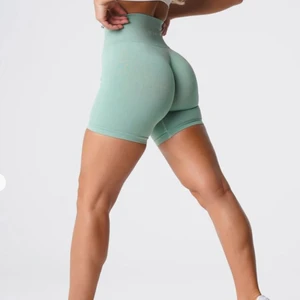 Nvgtn shorts - I nyskick, sitter tyvärr för tight på mig, storlek S köp direkt för 350kr ink frakt