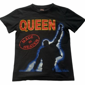 90s Queen T-Shirt - .