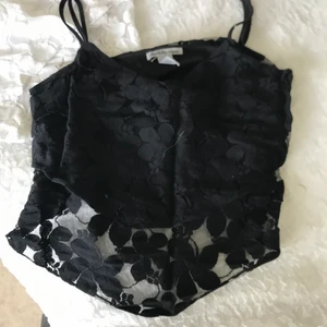 Vintage Linnen - Så fina vintage linnen med olika mesh lager🥰🥰💗 50 kr styck, båda för 80💗💗🌸