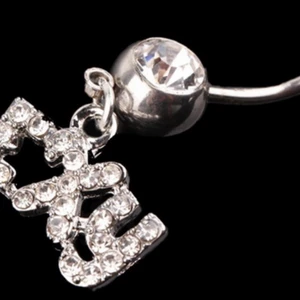 (Sexy) navelpiercing silver  - Oöppnad 
