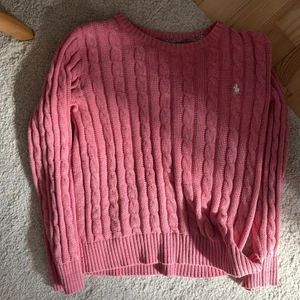 Ralph Lauren - Nypris runt 1000. Säljer för 300 ink frakt. Väldigt fint skick, sparsamt använd. 