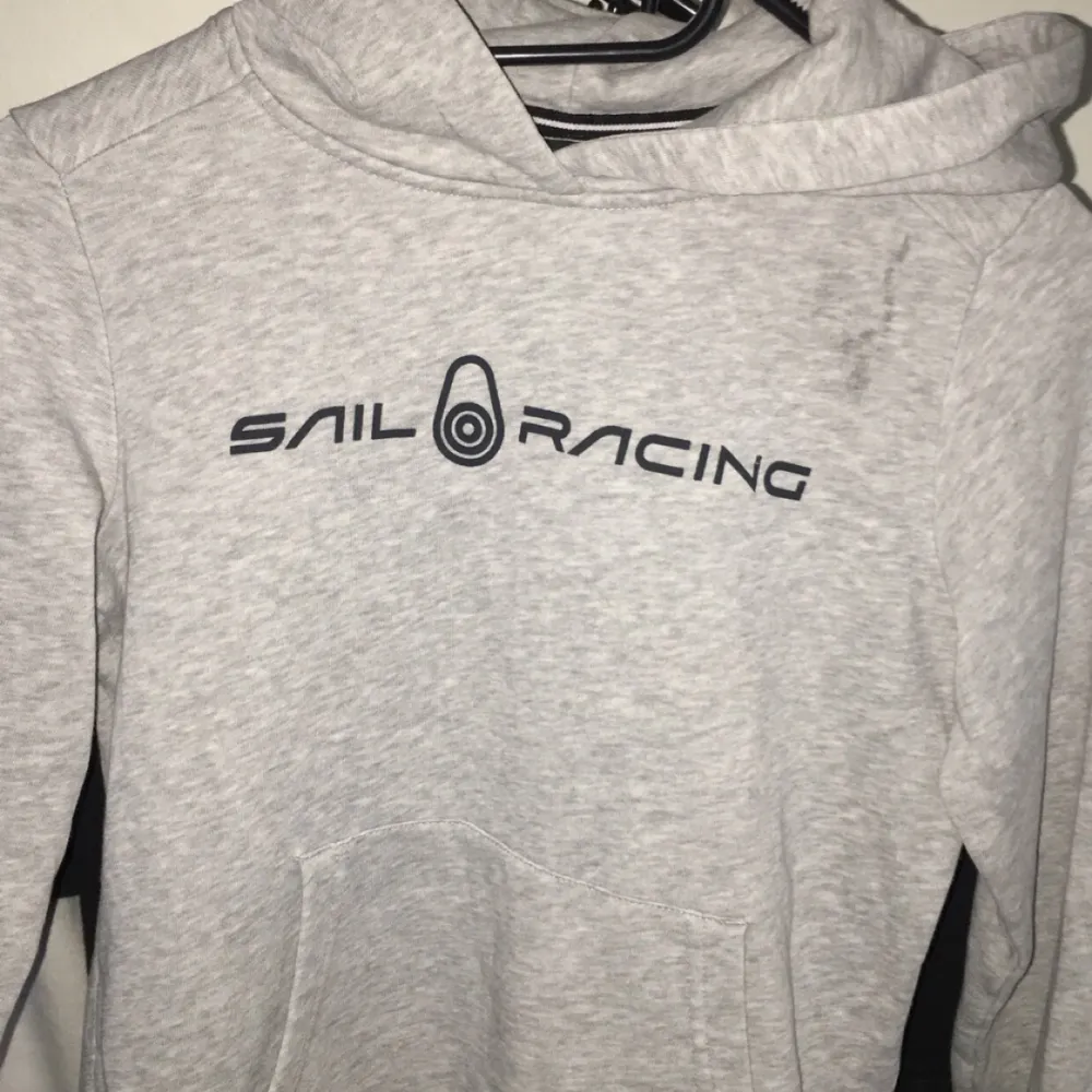 Sail racing Hoddie i väldigt fint skick.. Hoodies.