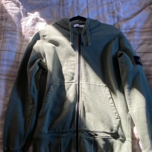Stone island hoodie - Storlek S knappt använd, skick 9/10