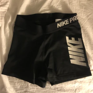 Nike pro shorts - Nike pro dry fit träningsshorts