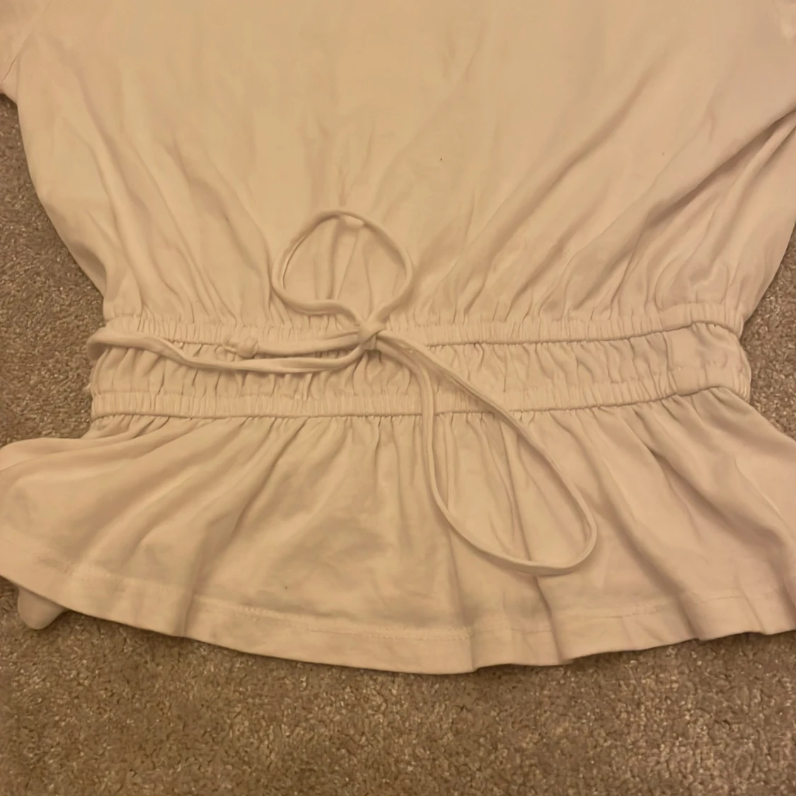 Tshirt från Zara med resår åt midjan - 91