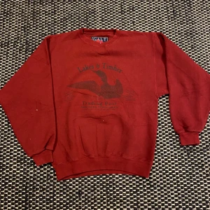 Lakes and timber sweatshirt size M - Grade A  Helt nytt skick