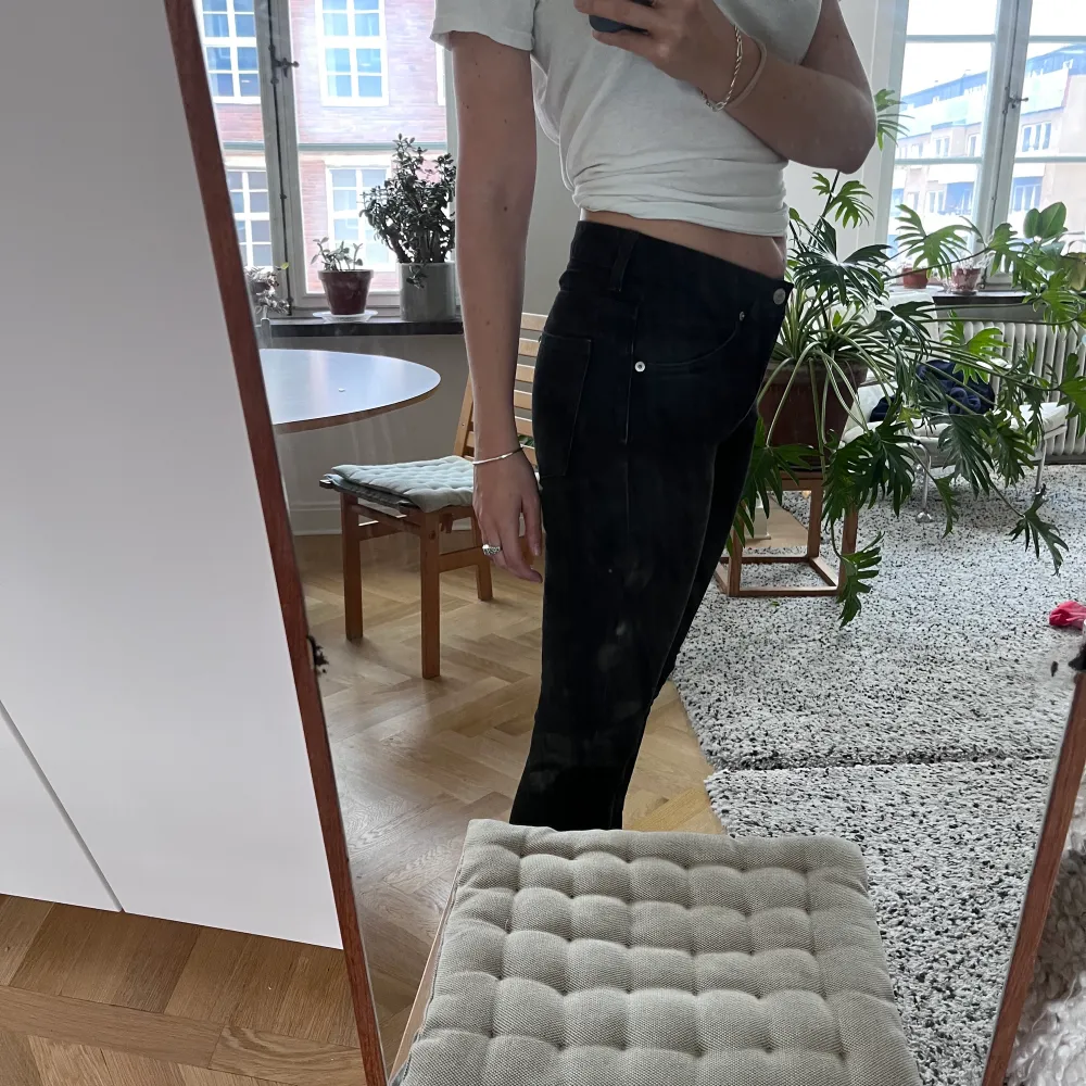 Fina oanvända weekday jeans. Svarta smala ben med stretch. Jeans & Byxor.